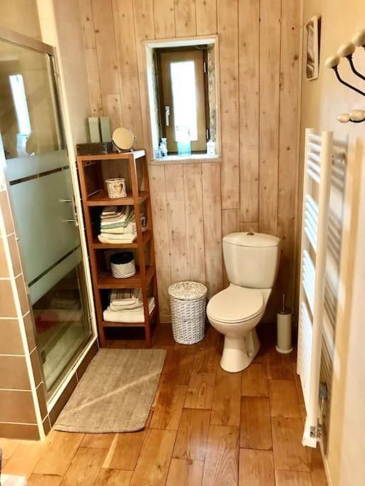 « Le Vieux Hangar » Gite A La Ferme Truffe Extérieur photo